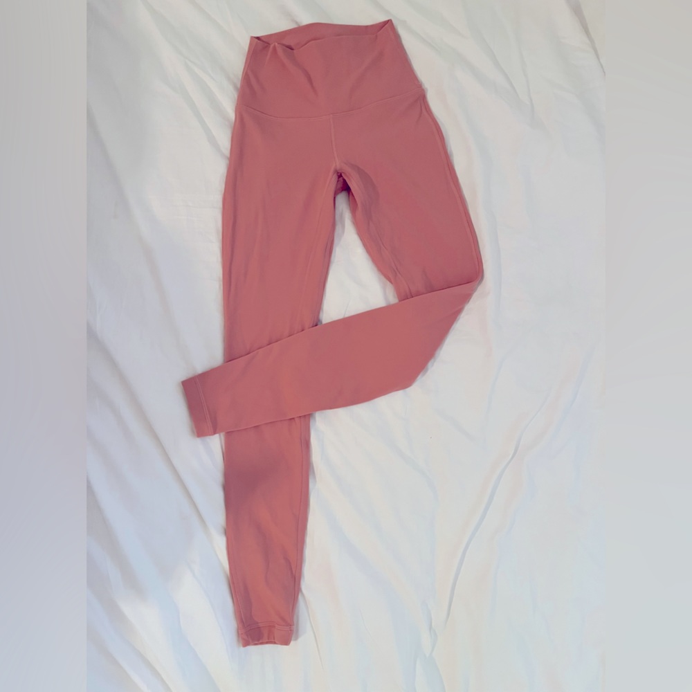 Lululemon Size 2 Double Layered 31” Pants 🍑